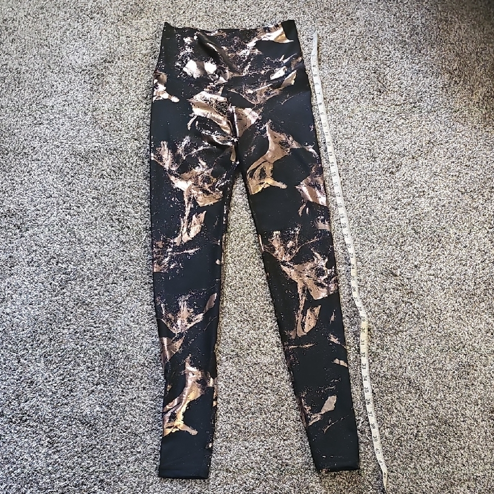 Old Navy Black and Gold Active Leggings